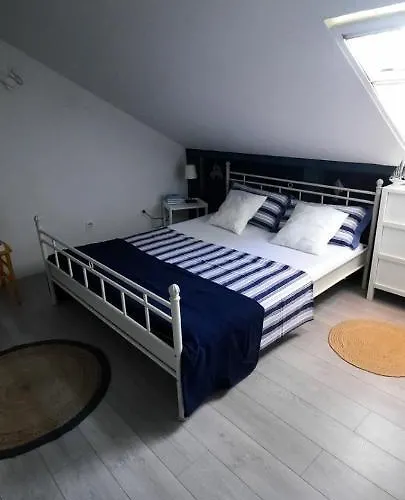 House Nada 科尔丘拉