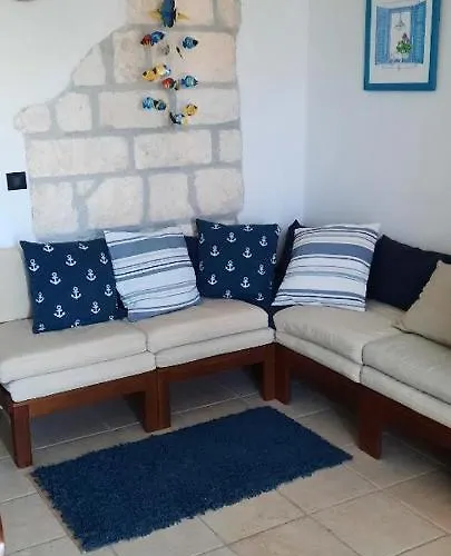 House Nada