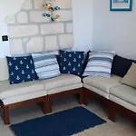 House Nada