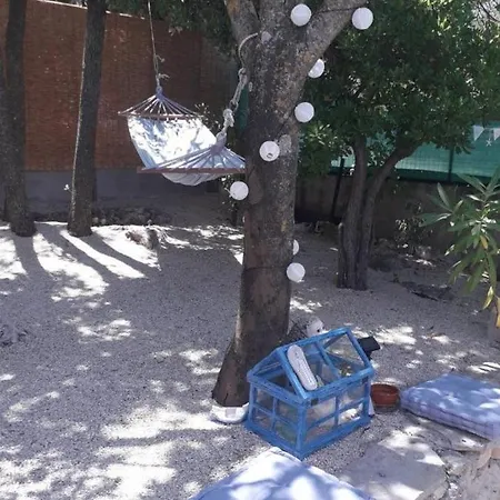 House Nada 펜션 코츌라